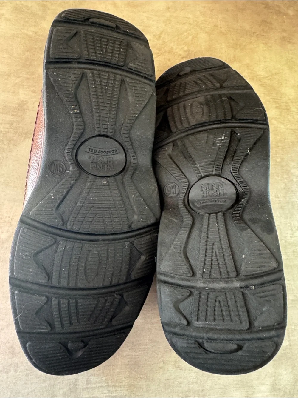 Nunn Bush Men's Cameron Brown Shoe Size 9W